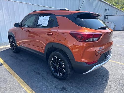 Vivid Orange Metallic 2022 Chevrolet Trailblazer LT