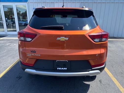 Vivid Orange Metallic 2022 Chevrolet Trailblazer LT