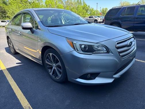 Ice Silver Metallic 2017 Subaru Legacy Limited
