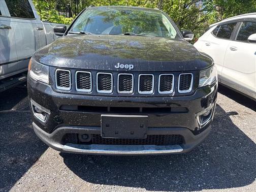 Diamond Black Crystal Pearlcoat 2018 Jeep Compass Limited