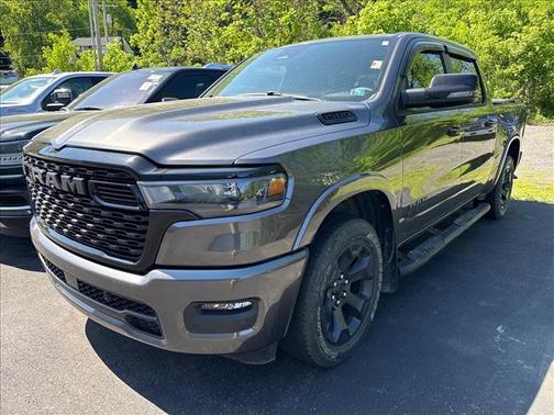 Granite Crystal Metallic Clearcoat 2025 RAM 1500 Big Horn/Lone Star