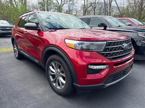 Rapid Red Metallic Tinted Clearcoat 2021 Ford Explorer XLT