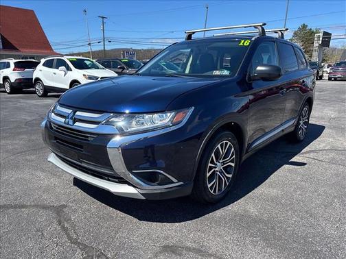 Cosmic Blue Metallic (d14) 2016 Mitsubishi Outlander ES