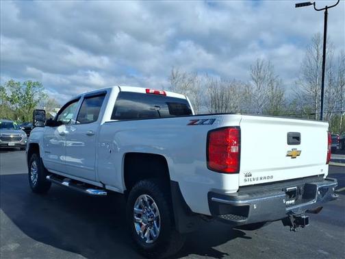 Summit White 2018 Chevrolet Silverado 2500 LT