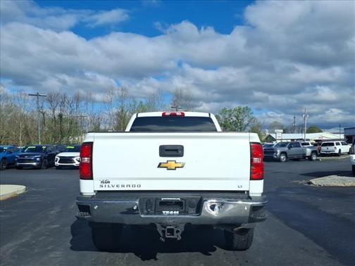 Summit White 2018 Chevrolet Silverado 2500 LT