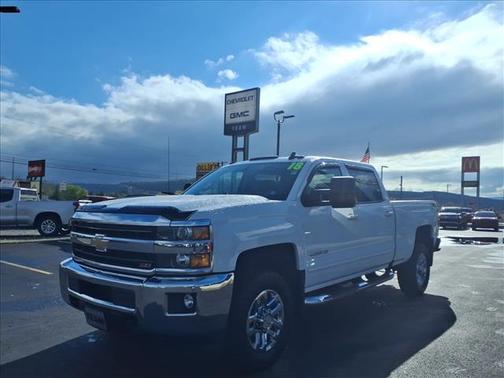 Summit White 2018 Chevrolet Silverado 2500 LT