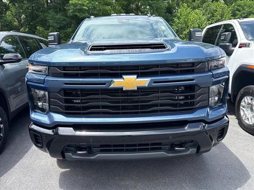 Lakeshore Blue Metallic 2026 Chevrolet Silverado 2500 Custom