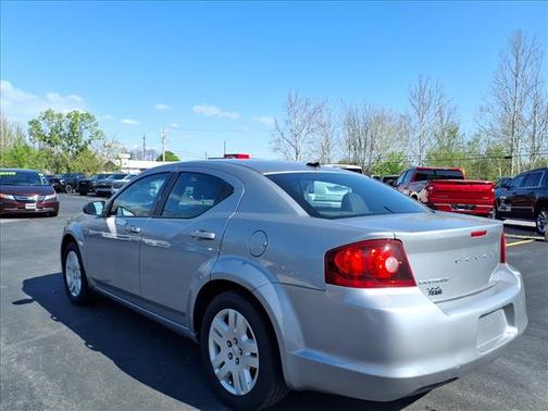 Billet Silver Metallic Clearcoat 2014 Dodge Avenger SE