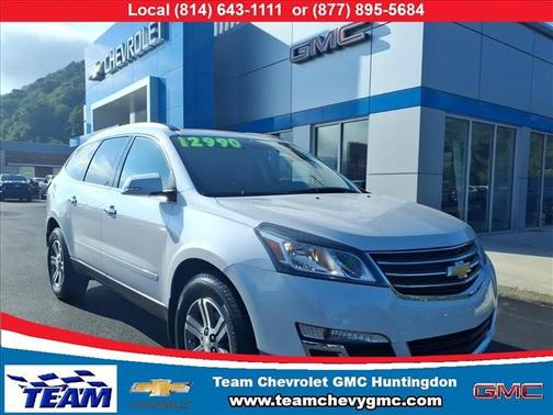 Summit White 2016 Chevrolet Traverse 2LT