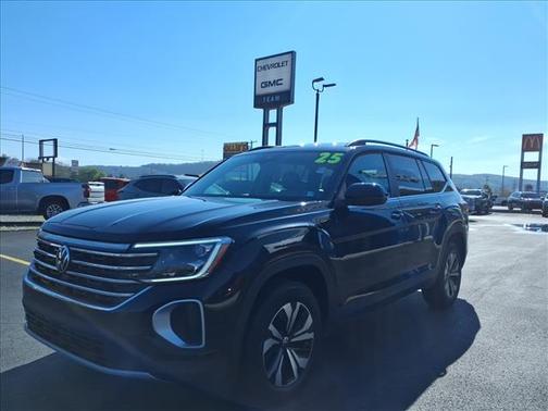 Deep Black Pearl 2025 Volkswagen Atlas 2.0T SE