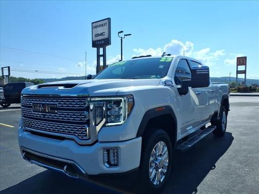 White Frost Tricoat 2023 GMC Sierra 2500 Denali