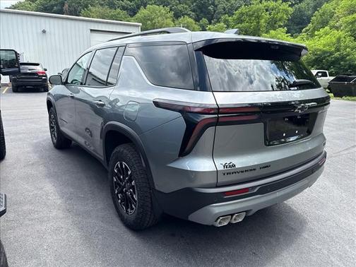 Sterling Gray Metallic 2026 Chevrolet Traverse 4X4 Z71 4dr SUV