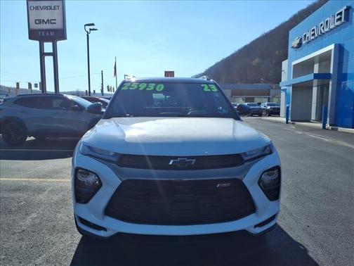 White 2023 Chevrolet Trailblazer RS