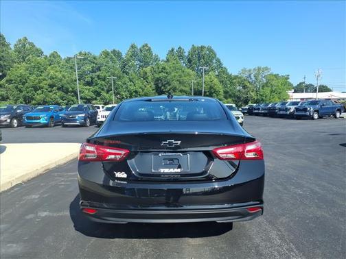 Mosaic Black Metallic 2022 Chevrolet Malibu FWD LT
