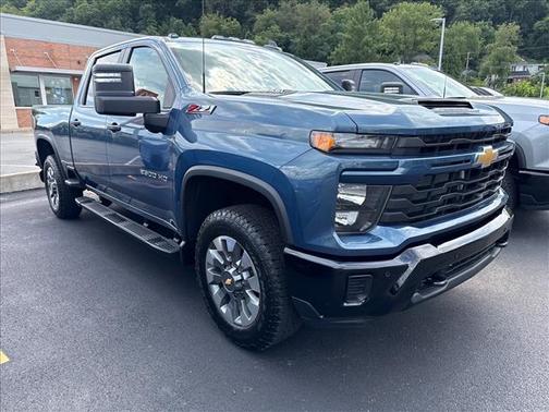 Lakeshore Blue Metallic 2026 Chevrolet Silverado 2500 Custom