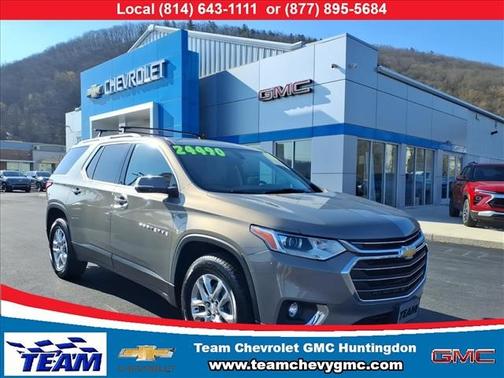Pepperdust Metallic 2018 Chevrolet Traverse LT Cloth