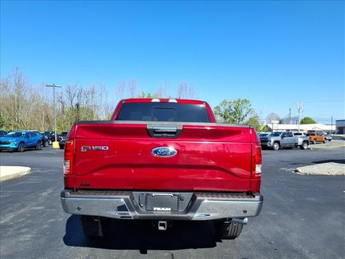 Ruby Red Metallic Tinted Clearcoat 2017 Ford F-150 XLT