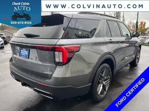 CARBONIZED GRAY METALLIC 2025 Ford Explorer ST-LINE