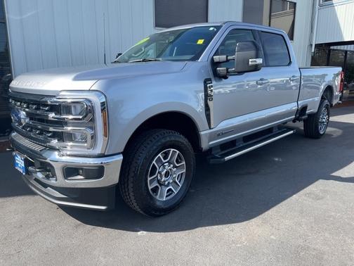 2024 Ford F-350 LARIAT SUPER DUTY