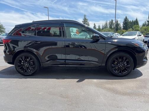 2025 Ford Escape ST-LINE ELITE