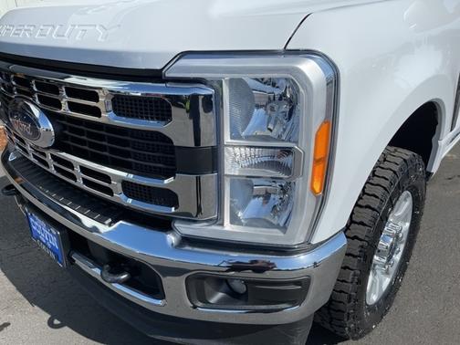2023 Ford F-350 XLT