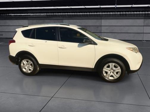 2014 Toyota RAV4 LE