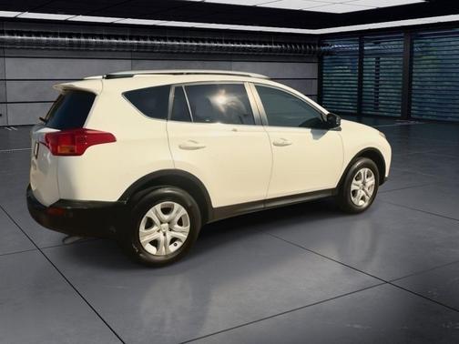 2014 Toyota RAV4 LE