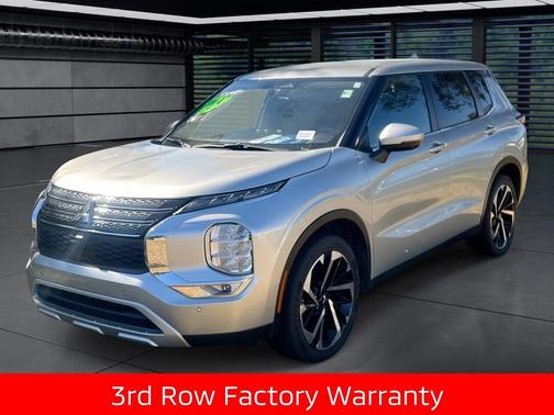 2024 Mitsubishi Outlander SE Black Edition