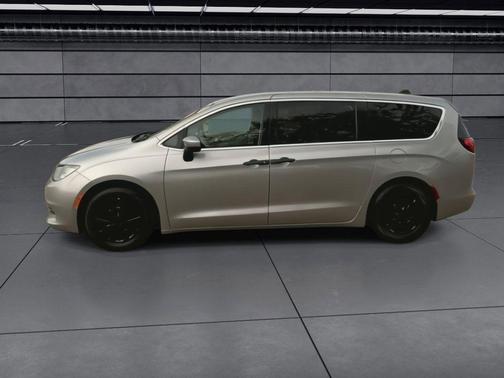 2019 Chrysler Pacifica L