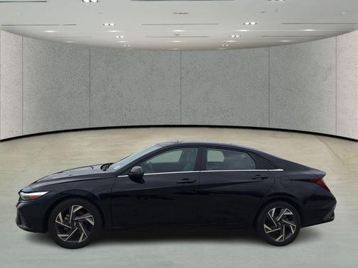 2025 Hyundai ELANTRA HEV Limited