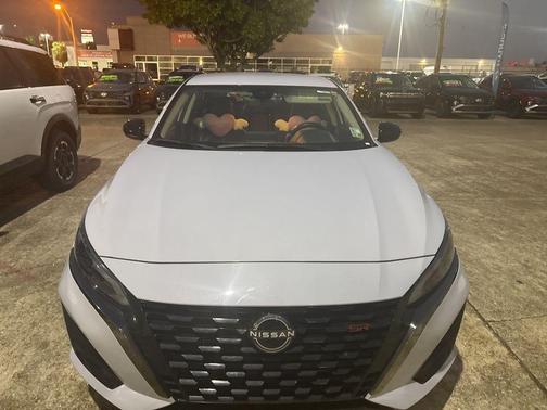 2025 Nissan Altima SR