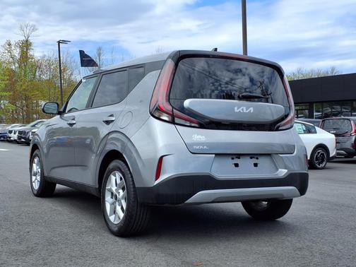 2023 Kia Soul LX TECHNOLOGY