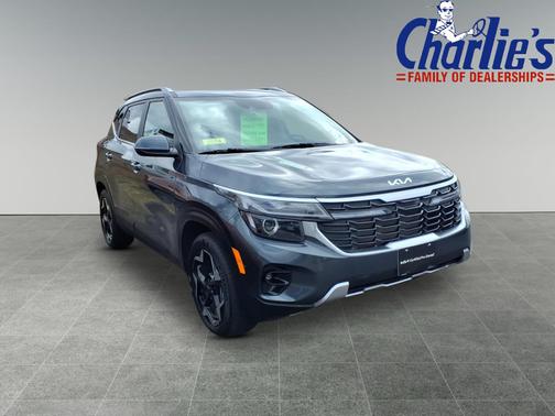 Gravity Gray 2024 Kia Seltos EX