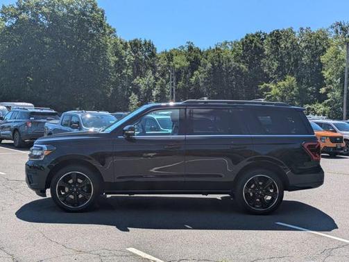 AGATE BLACK METALLIC 2023 Ford Expedition LIMITED