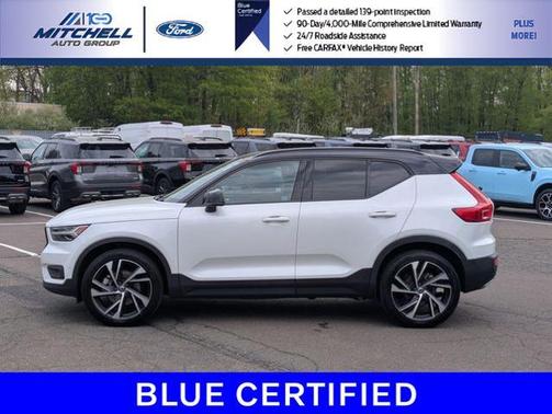 White 2019 Volvo XC40 T5 R-DESIGN