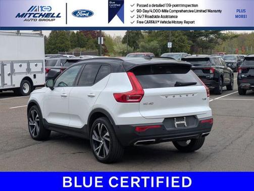 White 2019 Volvo XC40 T5 R-DESIGN
