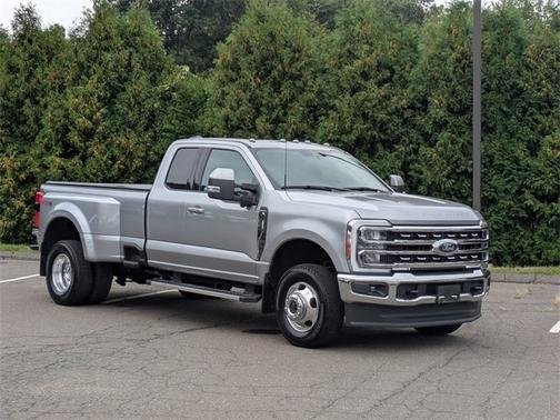 2023 Ford F-350 LARIAT SUPER DUTY