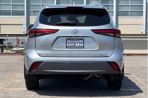 2022 Toyota Highlander Limited