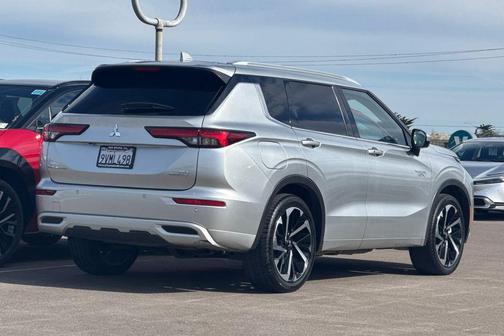 2024 Mitsubishi Outlander PHEV SEL