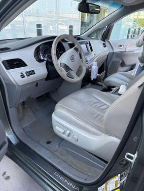 Cypress Pearl 2013 Toyota Sienna XLE