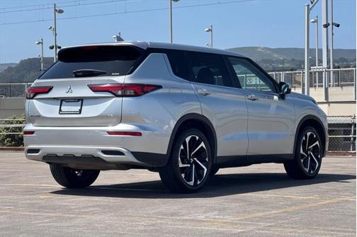 2023 Mitsubishi Outlander SE 2.5 S-AWC