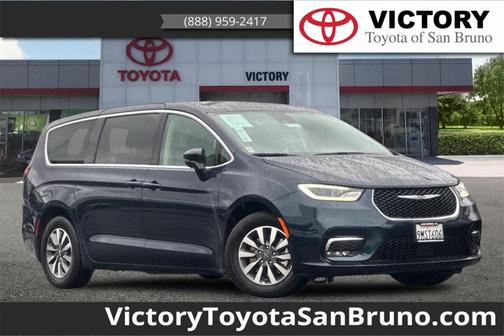 2024 Chrysler Pacifica Hybrid Select