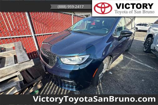 2024 Chrysler Pacifica Hybrid Select