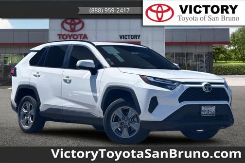 Ice Cap 2024 Toyota RAV4 XLE