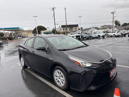 2022 Toyota Prius L