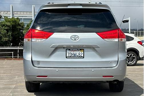 2014 Toyota Sienna XLE