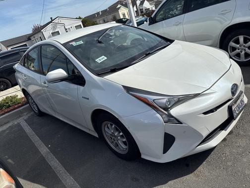 2018 Toyota Prius Three
