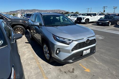 2025 Toyota RAV4 XLE Premium