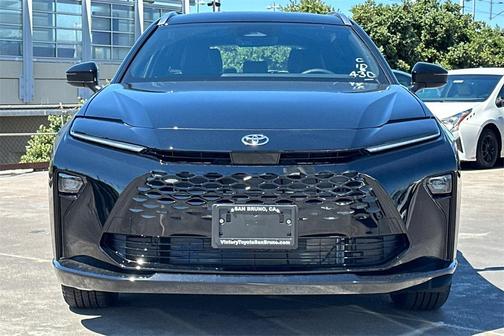 2025 Toyota Crown Signia XLE