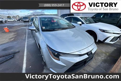 2025 Toyota Corolla LE